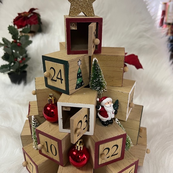 Ashland Christmas Advent Calendar - Picture 5 of 5